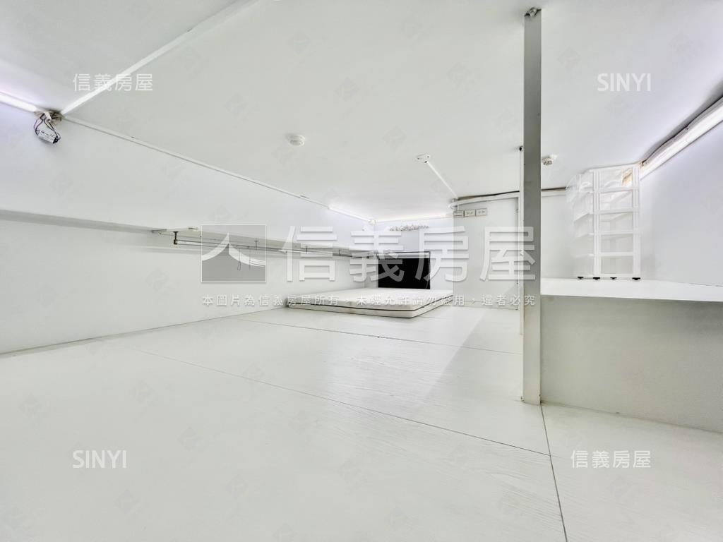 南港新世貿自住置產挑高宅房屋室內格局與周邊環境