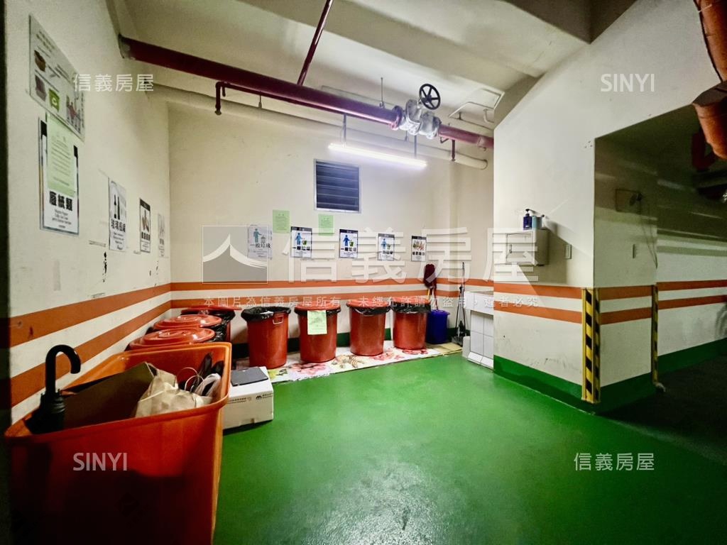 南港新世貿自住置產挑高宅房屋室內格局與周邊環境