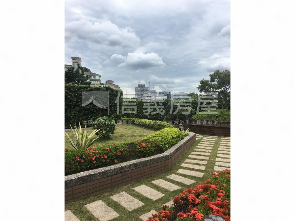 南港新世貿自住置產挑高宅房屋室內格局與周邊環境