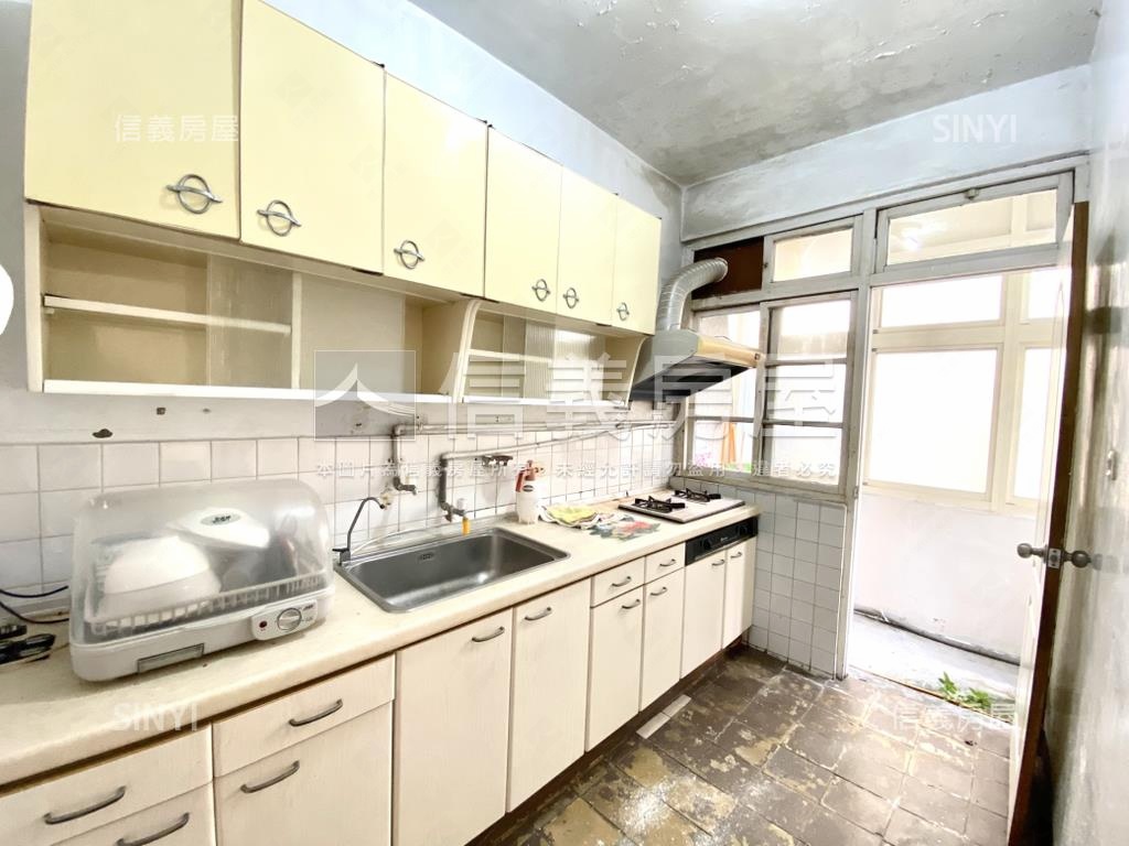 中社路一段山景愜意屋房屋室內格局與周邊環境