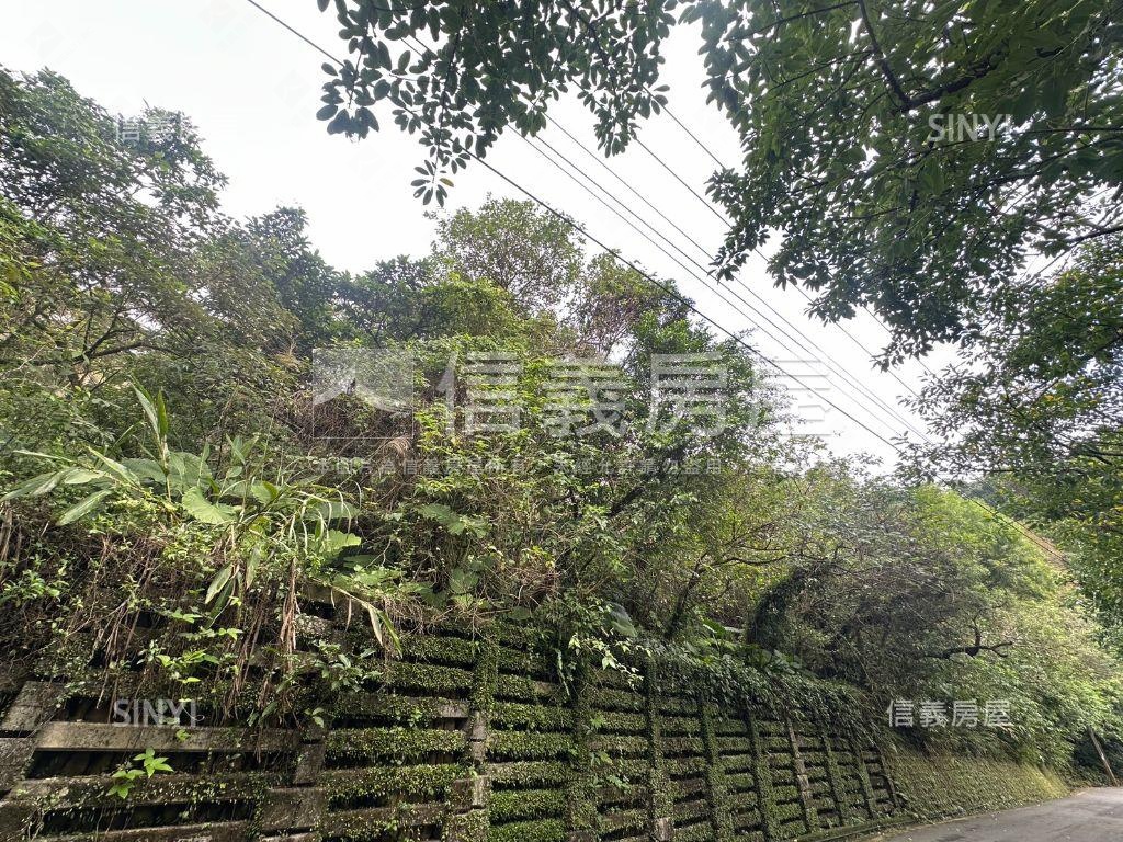 基隆七堵萬坪土地房屋室內格局與周邊環境