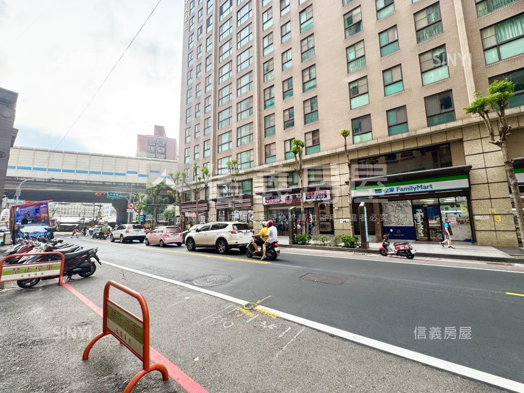 歡樂家庭－美裝潢３房車位房屋室內格局與周邊環境