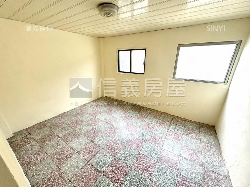 自強街低總價稀有邊間美寓房屋室內格局與周邊環境