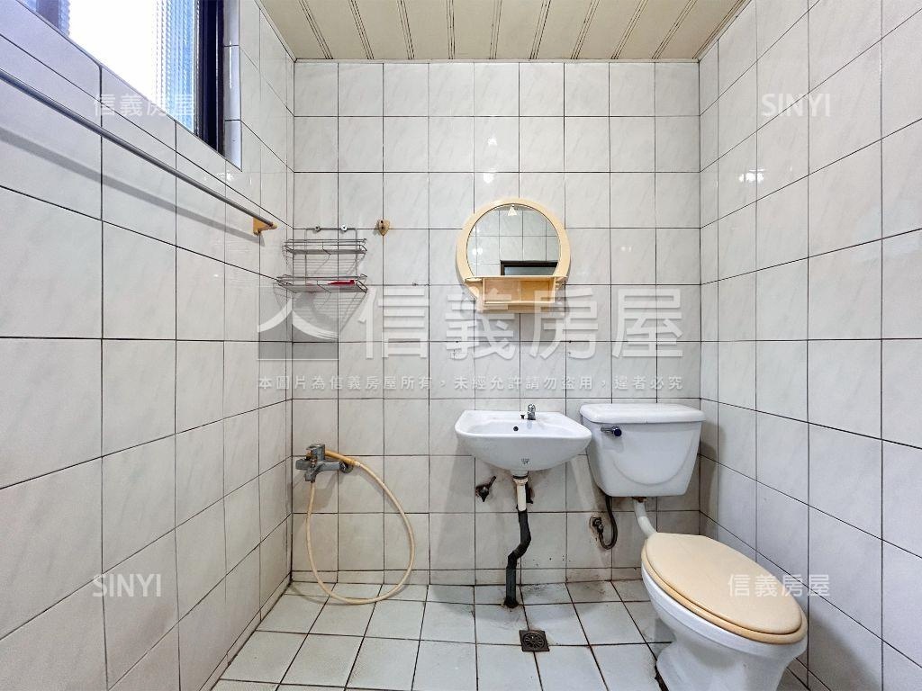 自強街低總價稀有邊間美寓房屋室內格局與周邊環境
