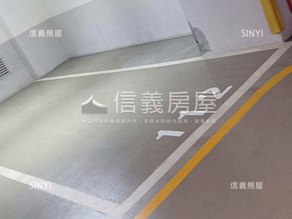 ＊忠泰風格車位（限同社區房屋室內格局與周邊環境