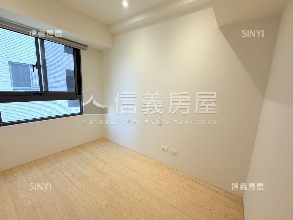 新業建設美裝潢大兩房房屋室內格局與周邊環境