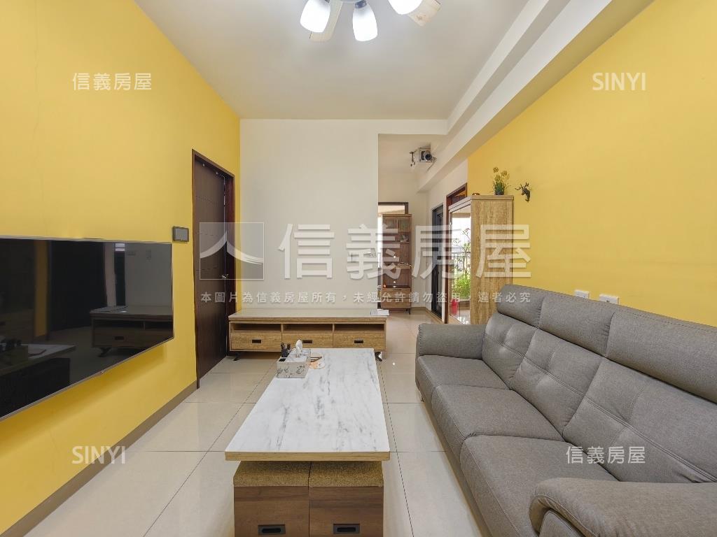 鳳翔新世代質感３房平車房屋室內格局與周邊環境