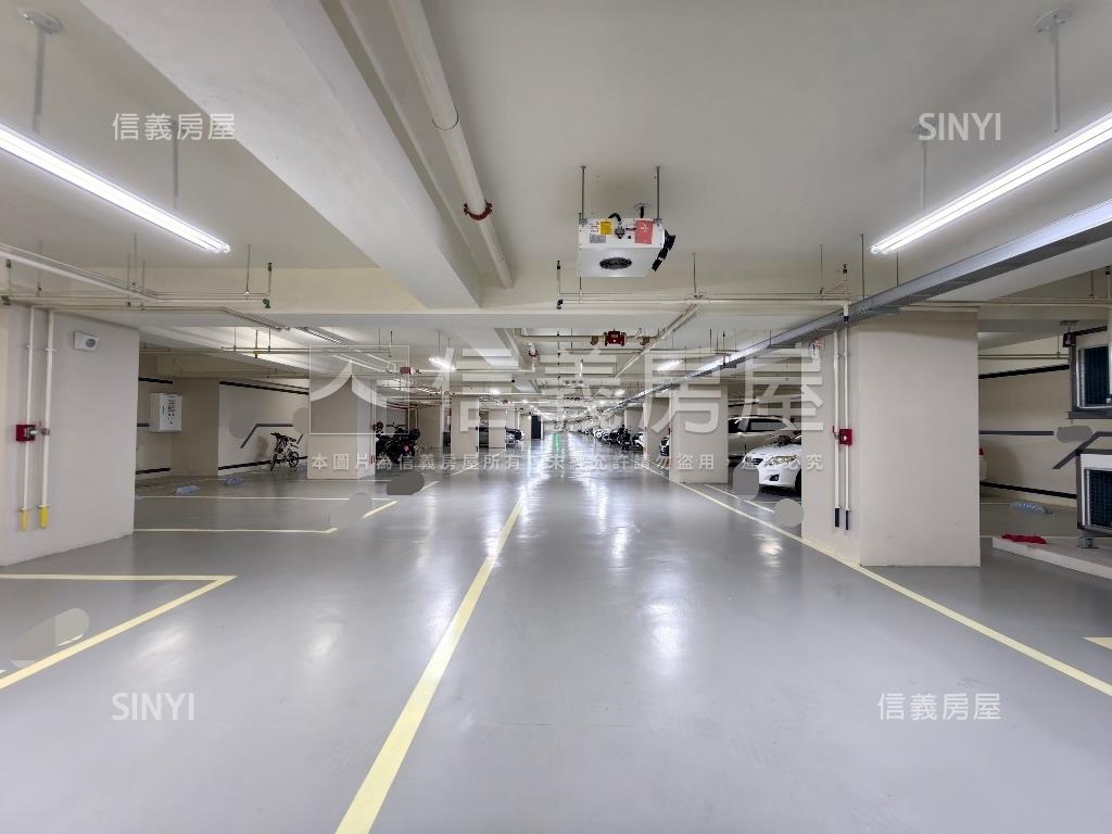 鳳翔新世代質感３房平車房屋室內格局與周邊環境