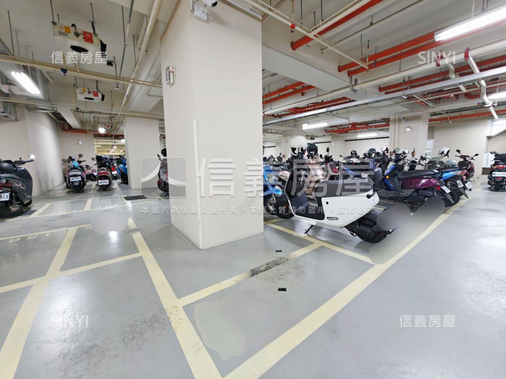 鳳翔新世代質感３房平車房屋室內格局與周邊環境