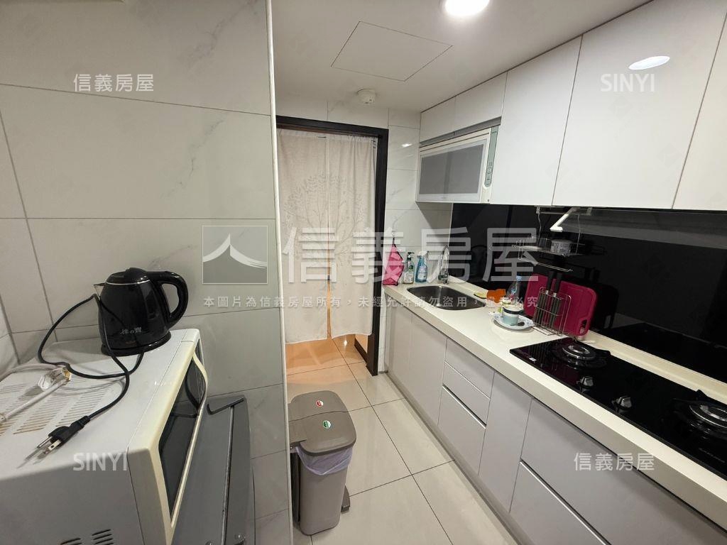 成家大璽高樓３房車位房屋室內格局與周邊環境