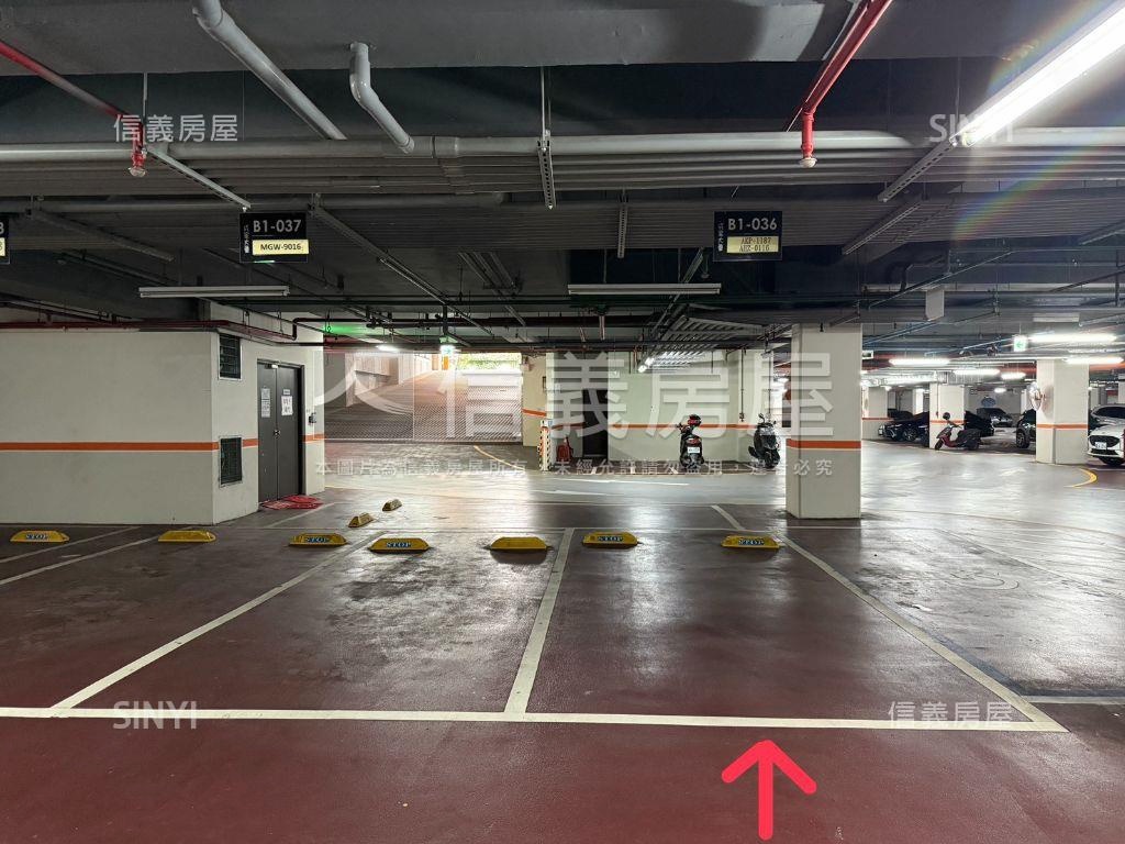 成家大璽高樓３房車位房屋室內格局與周邊環境