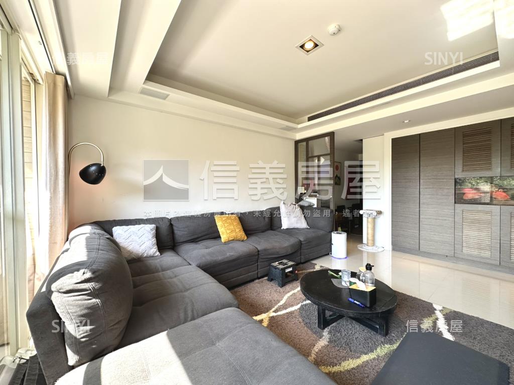 龍景天下百萬美妝三房房屋室內格局與周邊環境