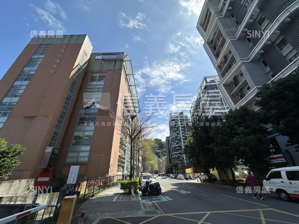 龍景天下百萬美妝三房房屋室內格局與周邊環境