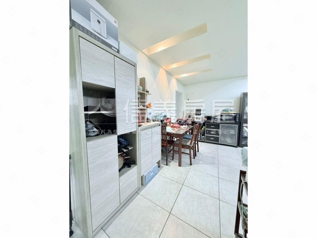 熊貓大觀園四房附平面車位房屋室內格局與周邊環境