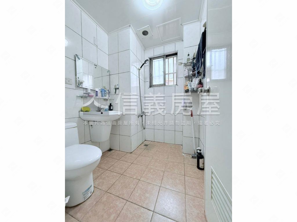 熊貓大觀園四房附平面車位房屋室內格局與周邊環境