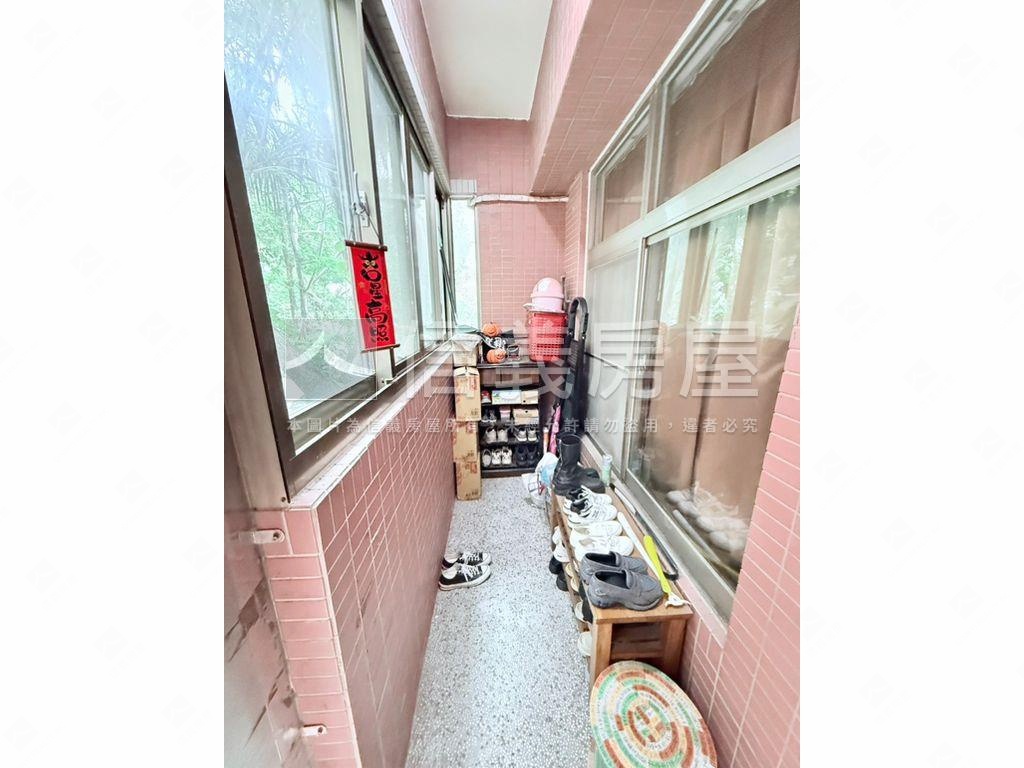 熊貓大觀園四房附平面車位房屋室內格局與周邊環境