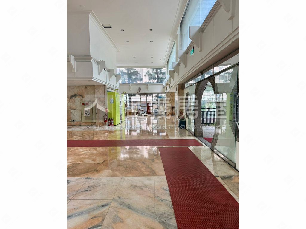 熊貓大觀園四房附平面車位房屋室內格局與周邊環境