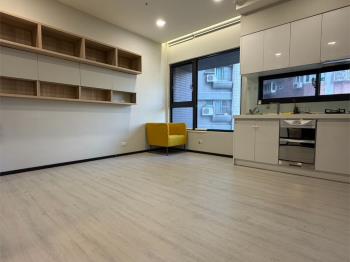 翔譽邊間兩房平面車位