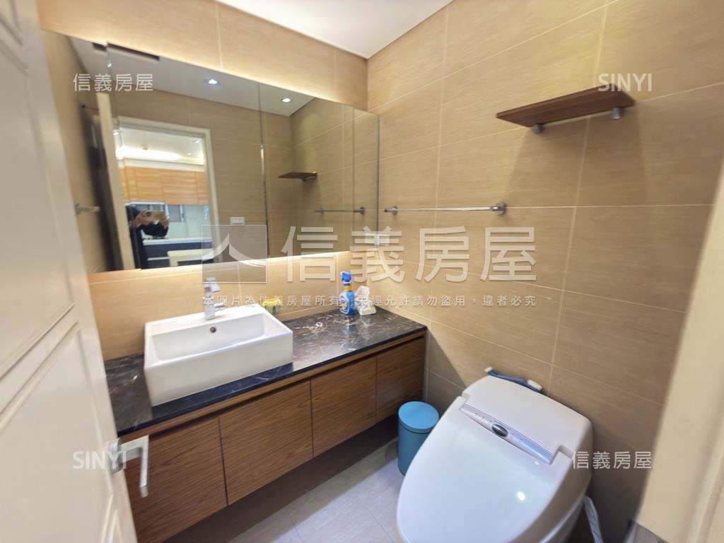 大安捷運旁管理美裝大樓房屋室內格局與周邊環境