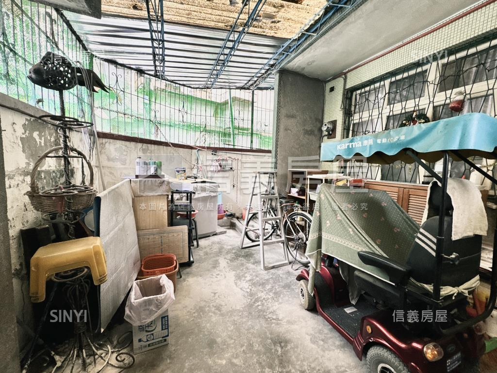 大坪林邊間都更潛力透天房屋室內格局與周邊環境