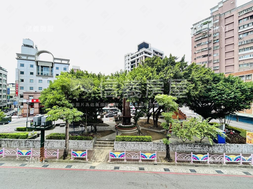 中山二路三房車位房屋室內格局與周邊環境