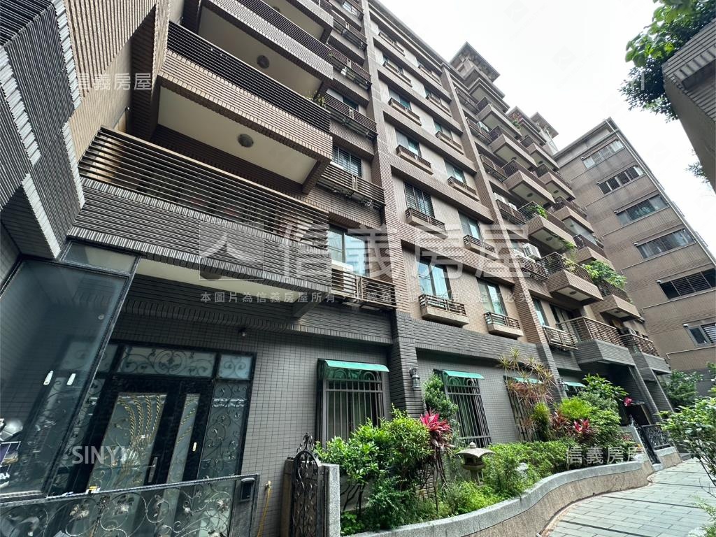 中山二路三房車位房屋室內格局與周邊環境