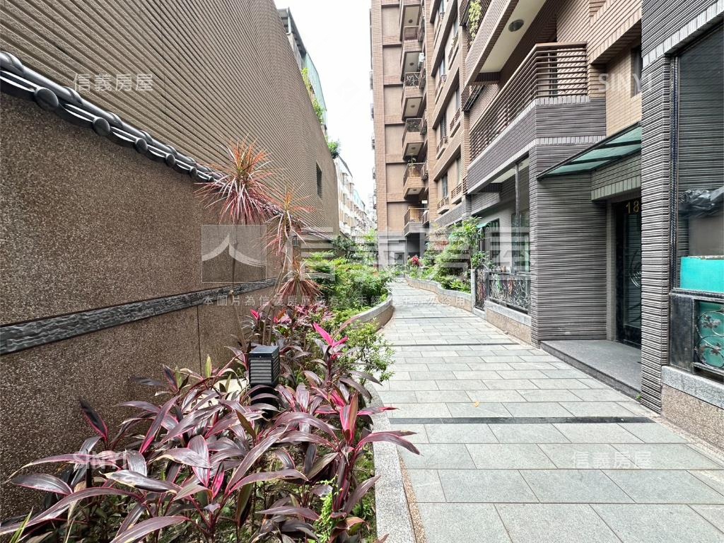 中山二路三房車位房屋室內格局與周邊環境