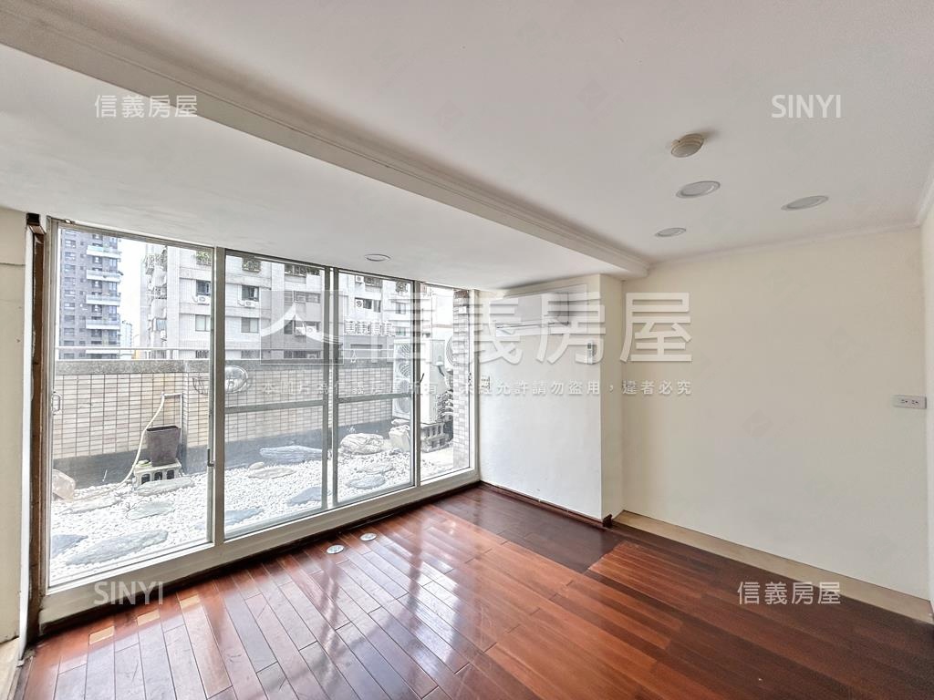 科博綠園帝王戶雙車位房屋室內格局與周邊環境