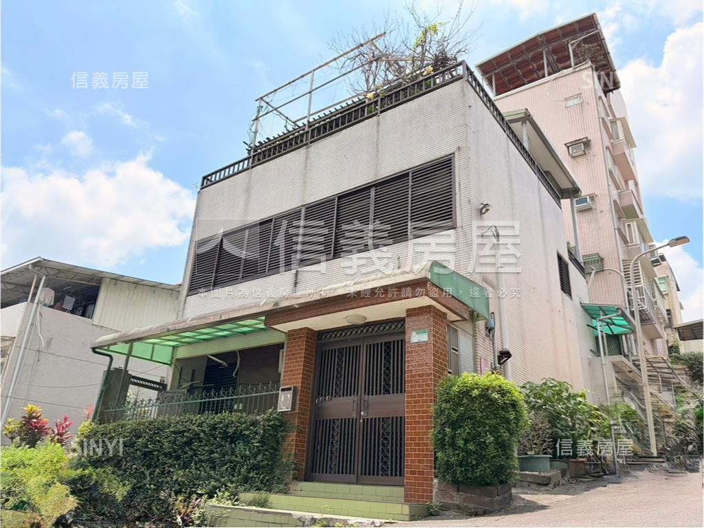 稀有大地坪邊間傳家透天房屋室內格局與周邊環境