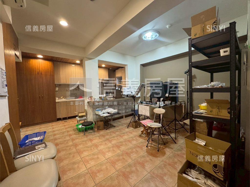 近慈濟低樓層兩房車位房屋室內格局與周邊環境