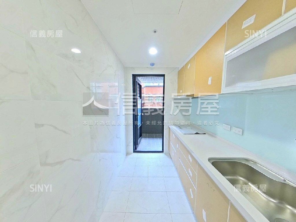 新案大安富陽捷運二房二衛房屋室內格局與周邊環境