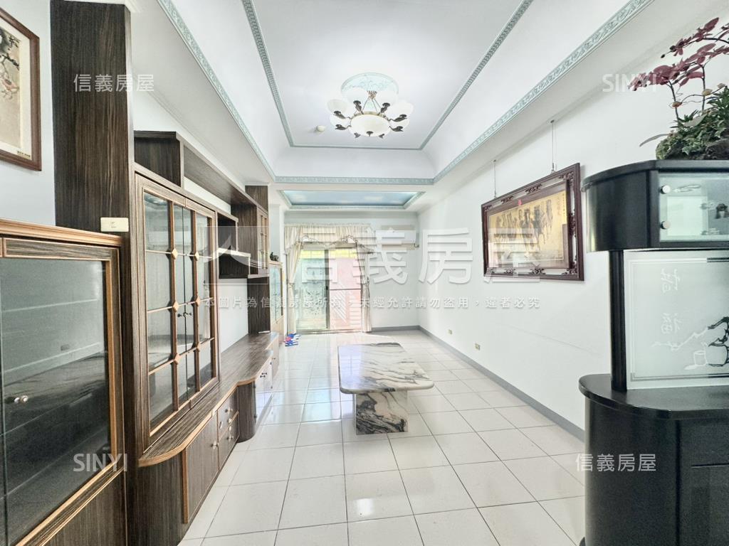 稀有英倫皇家挑高三房美屋房屋室內格局與周邊環境