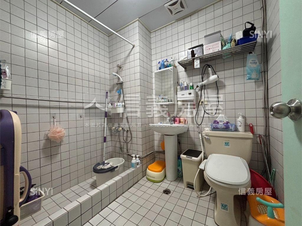 小碧潭潛力大四房房屋室內格局與周邊環境