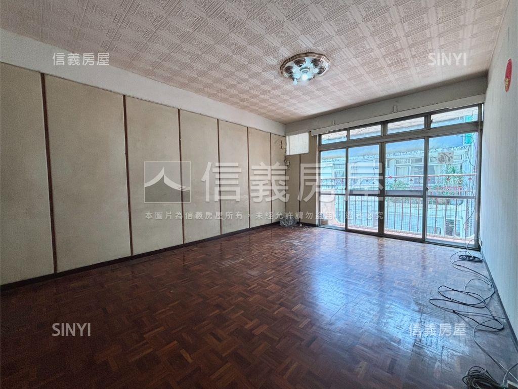 小碧潭潛力大四房房屋室內格局與周邊環境