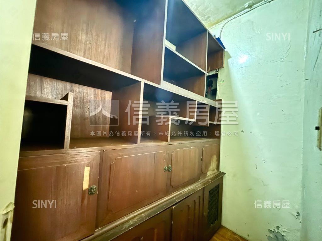 小碧潭潛力大四房房屋室內格局與周邊環境