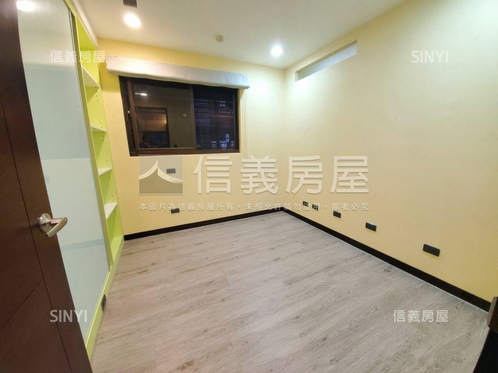 國泰莊園四房車位房屋室內格局與周邊環境