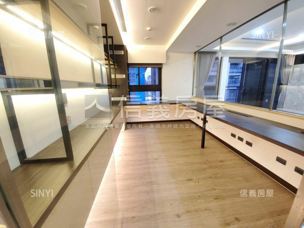 國泰莊園四房車位房屋室內格局與周邊環境