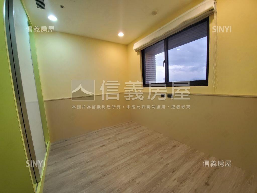 國泰莊園四房車位房屋室內格局與周邊環境