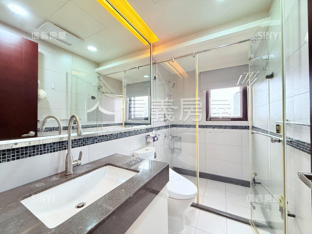 國泰莊園四房車位房屋室內格局與周邊環境