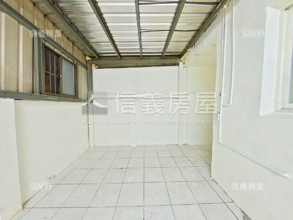 景安黃金文武店面房屋室內格局與周邊環境