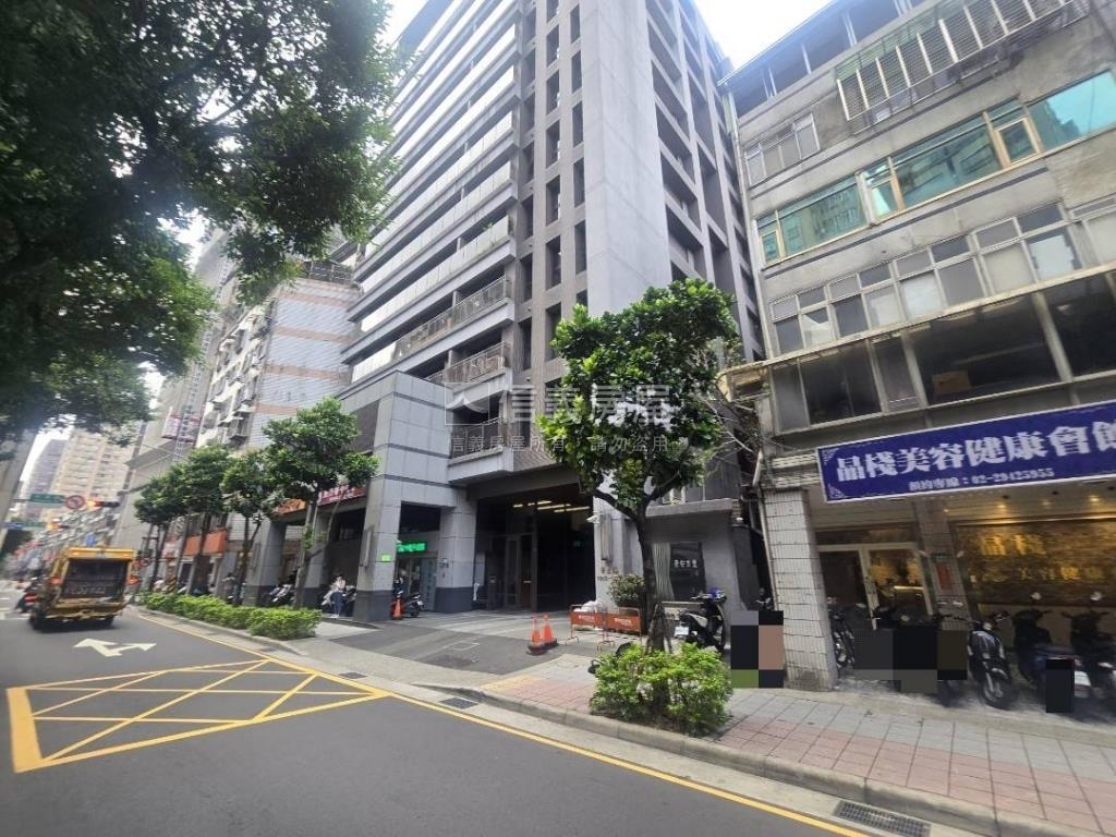 景安黃金文武店面房屋室內格局與周邊環境