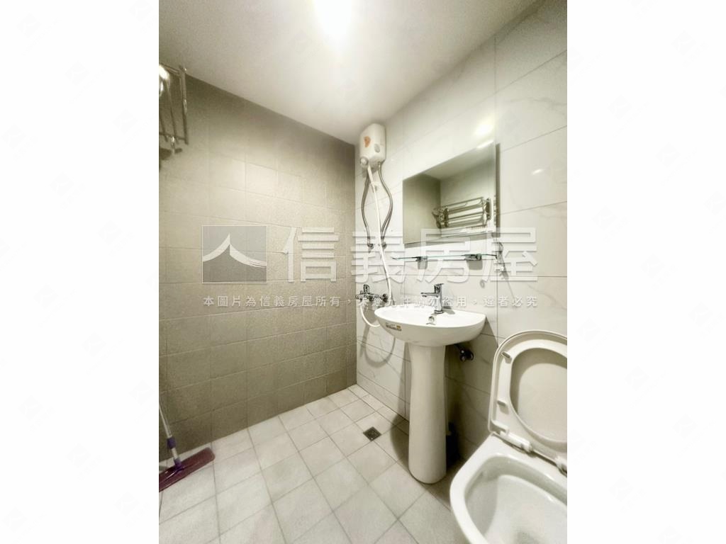 重新整理漂亮套房獨洗獨曬房屋室內格局與周邊環境