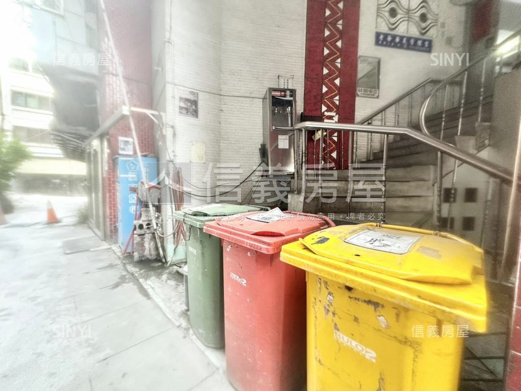 重新整理漂亮套房獨洗獨曬房屋室內格局與周邊環境