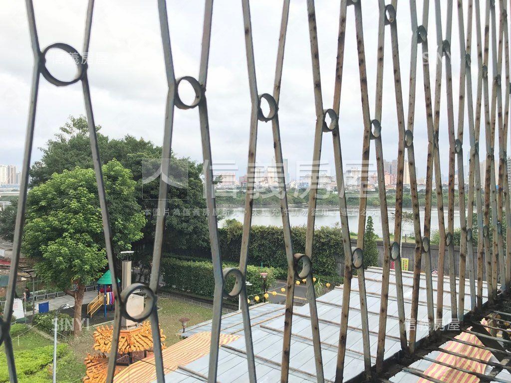 新莊路三面採光邊間房屋室內格局與周邊環境