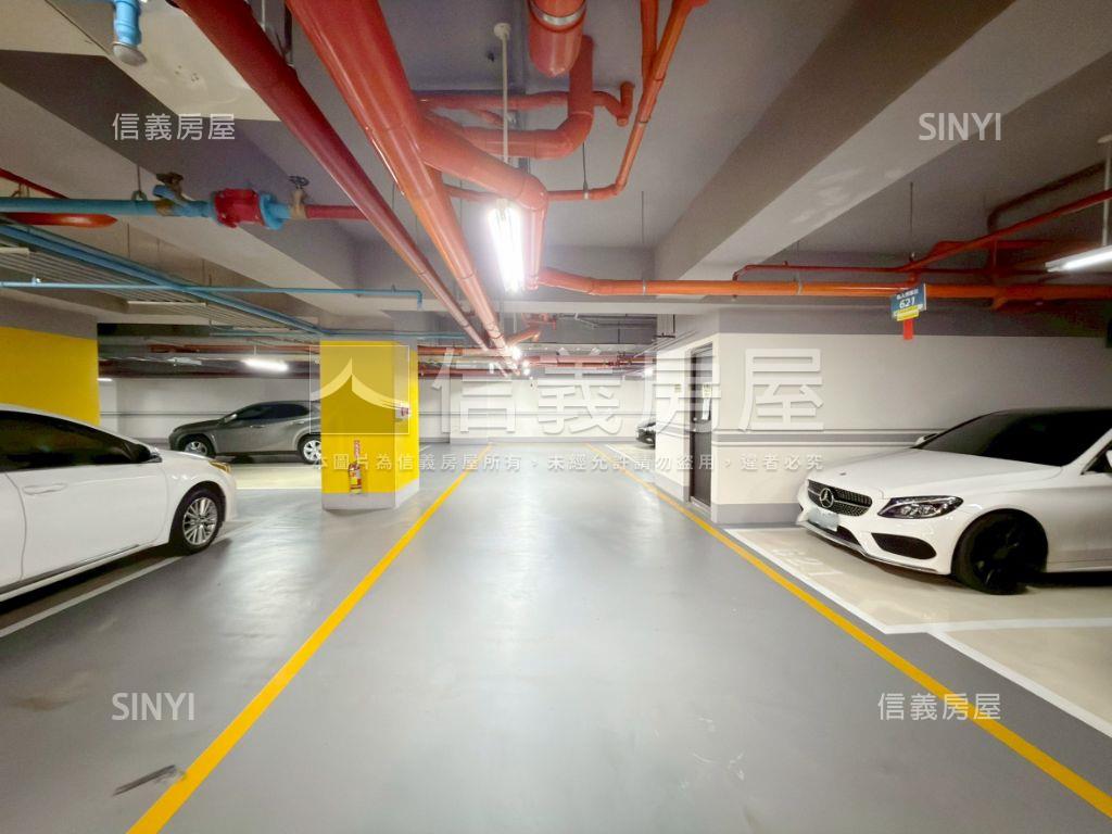 超級花園稀有Ｂ１車位房屋室內格局與周邊環境