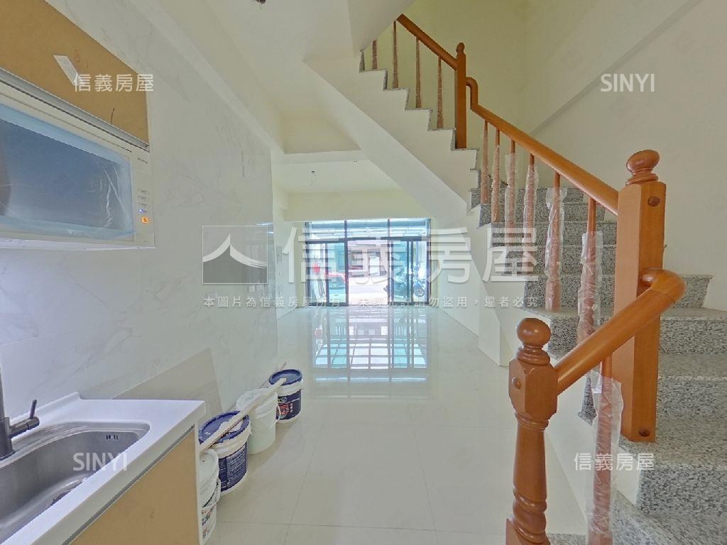 近新庄國小全新別墅房屋室內格局與周邊環境