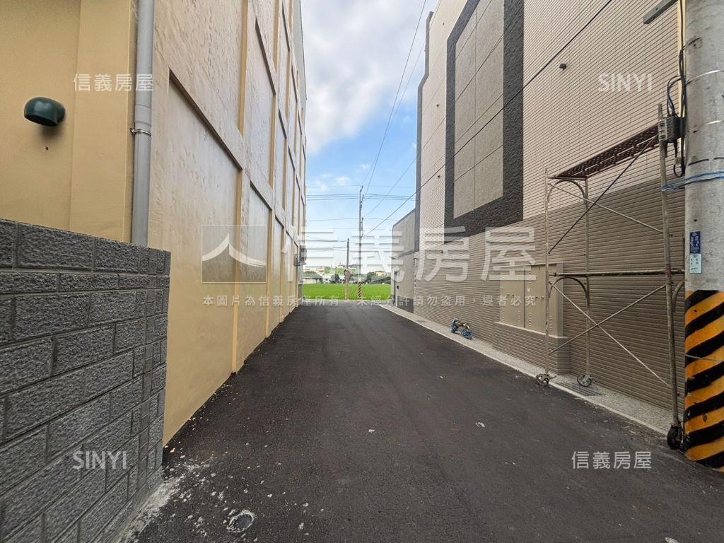 近新庄國小全新別墅房屋室內格局與周邊環境