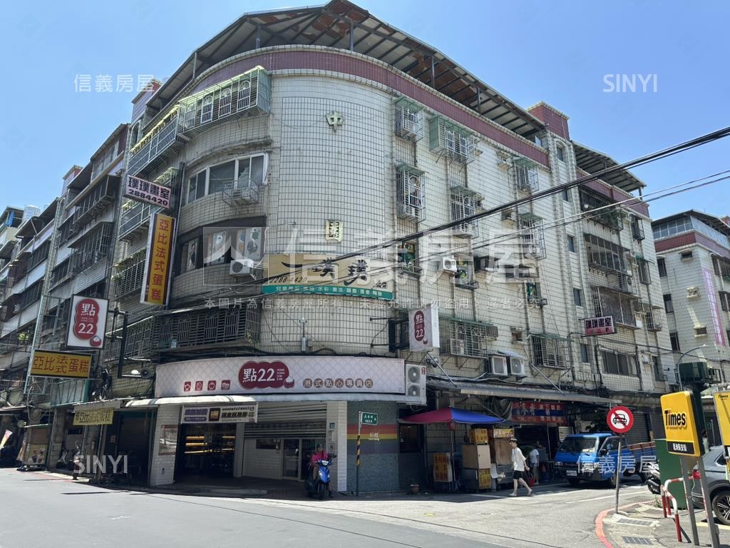 都更潛力佳。長安豪邸雙戶房屋室內格局與周邊環境