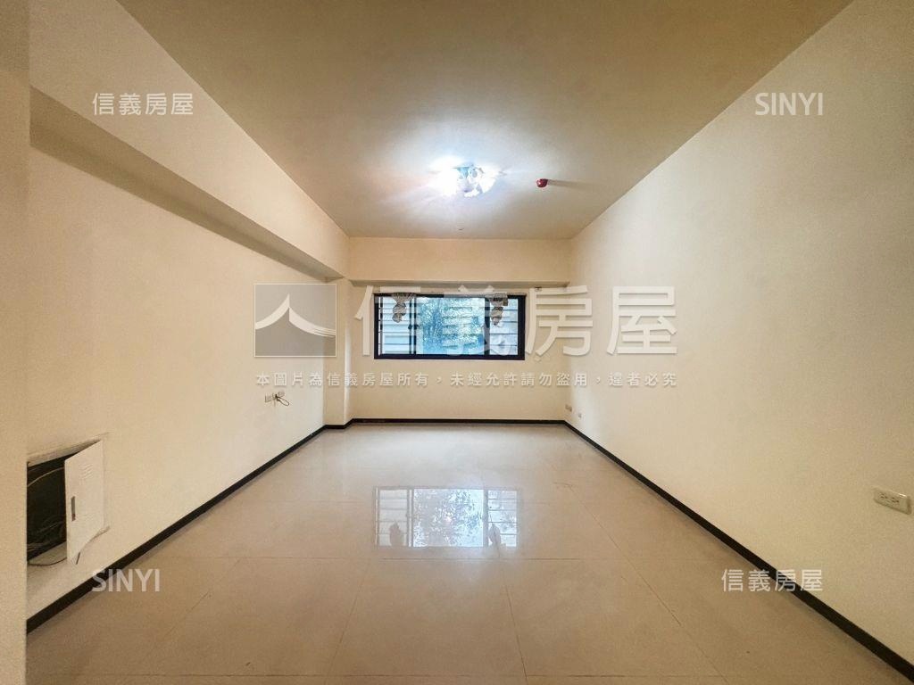 九揚香庭露台４房房屋室內格局與周邊環境