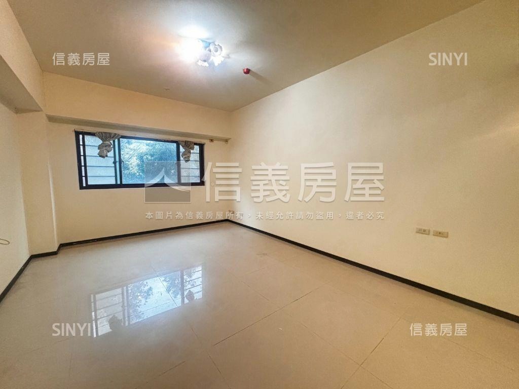 九揚香庭露台４房房屋室內格局與周邊環境